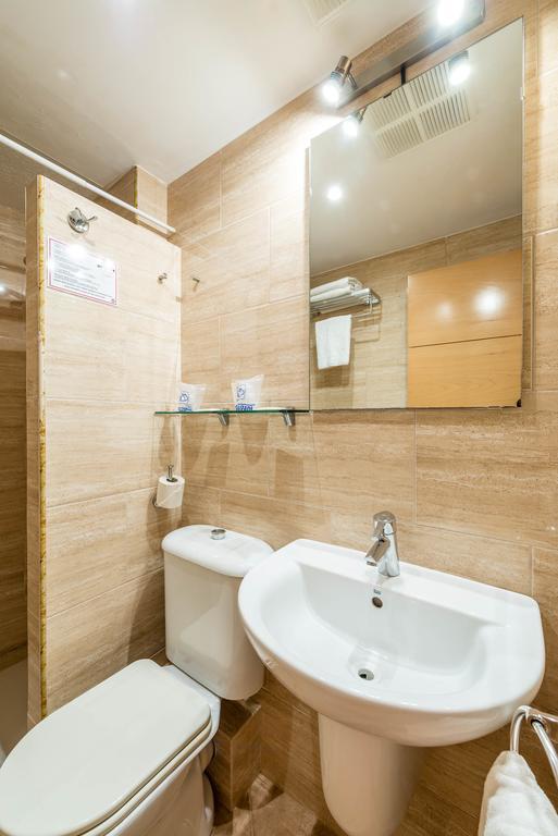 Hostal Residencia Europa Punico Ibiza Town Luaran gambar