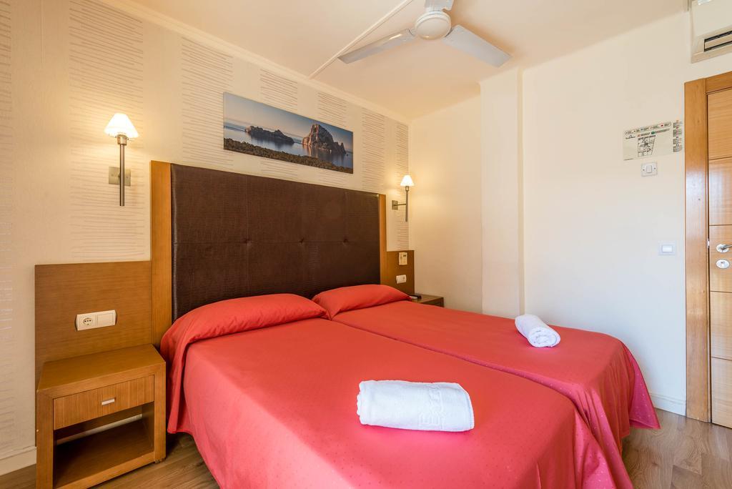 Hostal Residencia Europa Punico Ibiza Town Luaran gambar